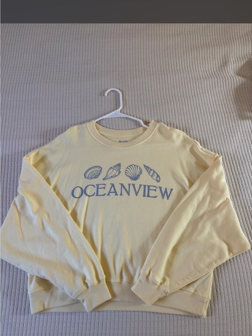 Hollister Pale Yellow Oceanview Graphic Crewneck
